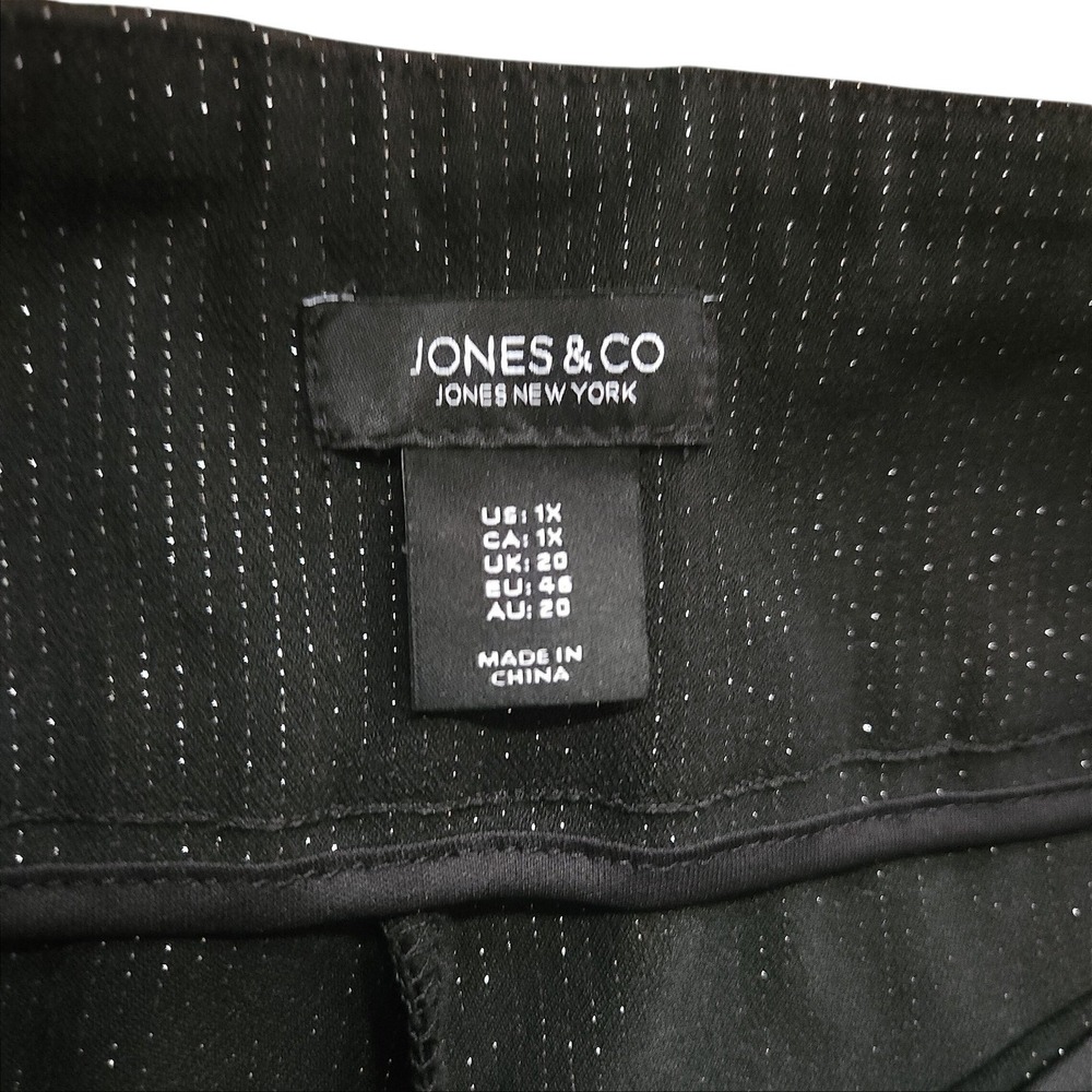 Black Cropped Women's Pants - Picture 4 of 4